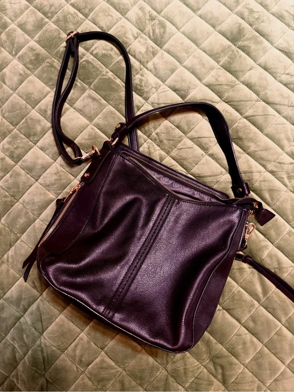 Realer Black Leather Hobo Shoulder/Crossbody Bag